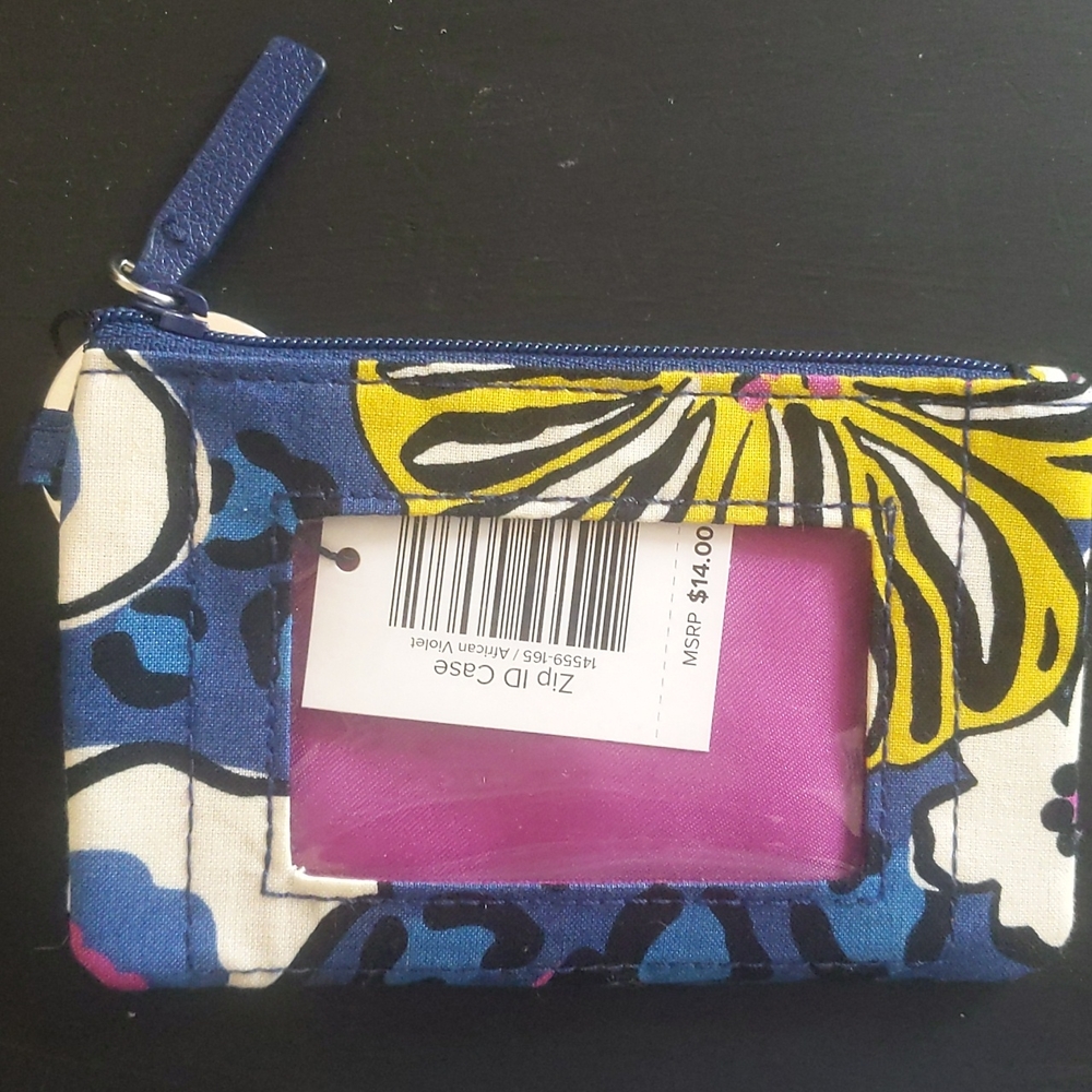 Brand new Vera Bradley zip Id cases